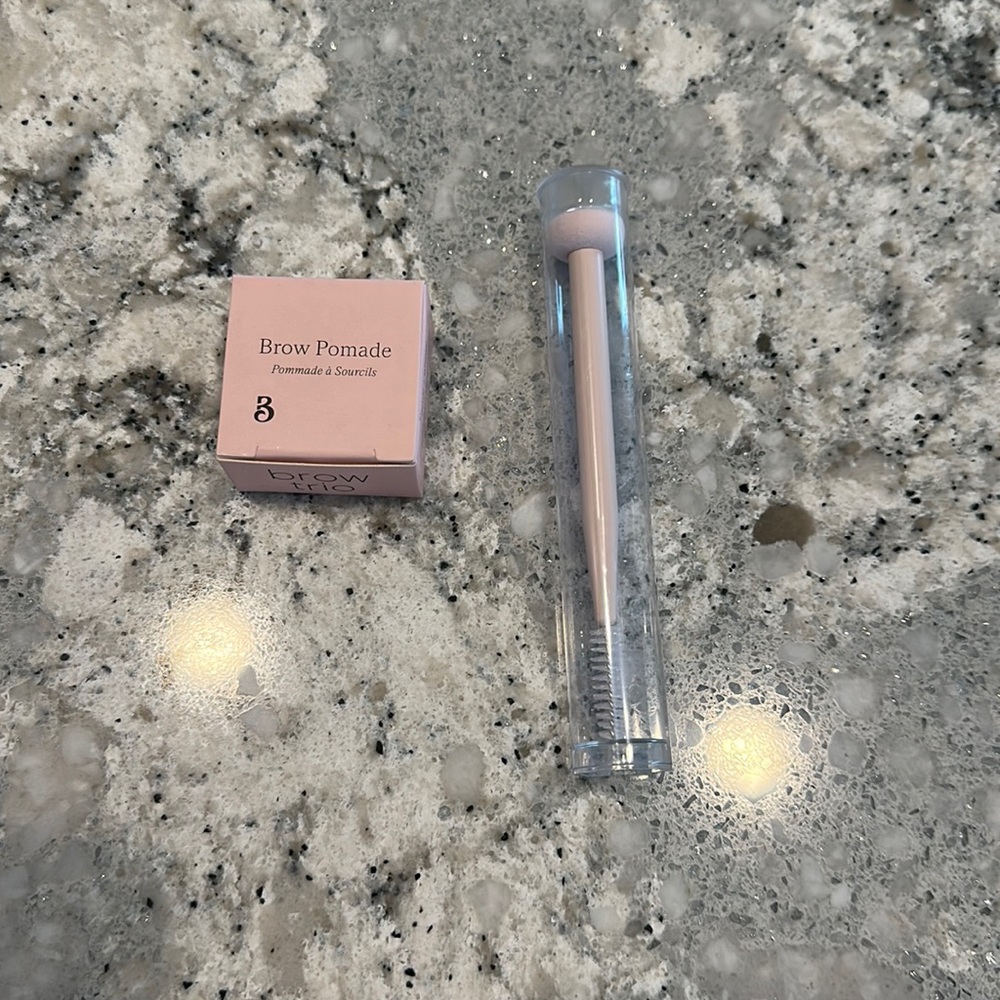 Brow trip blonde with brush